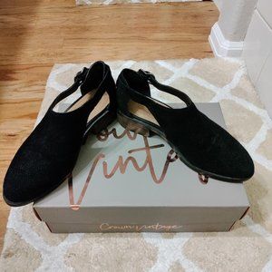 New Women's leather booties size 6